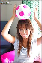  balancing ball on head